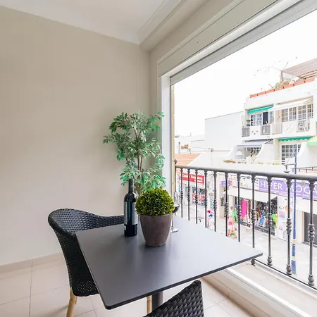 Amarre Mast Apartment